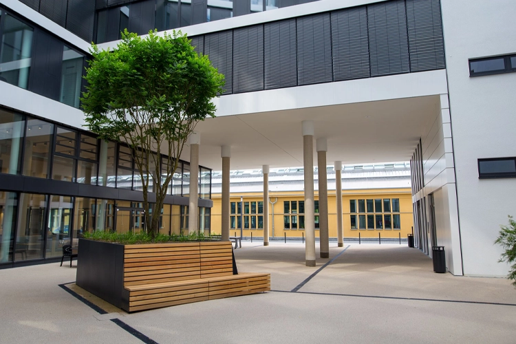 Nadine-Kraemer-work-Fond-Of-8